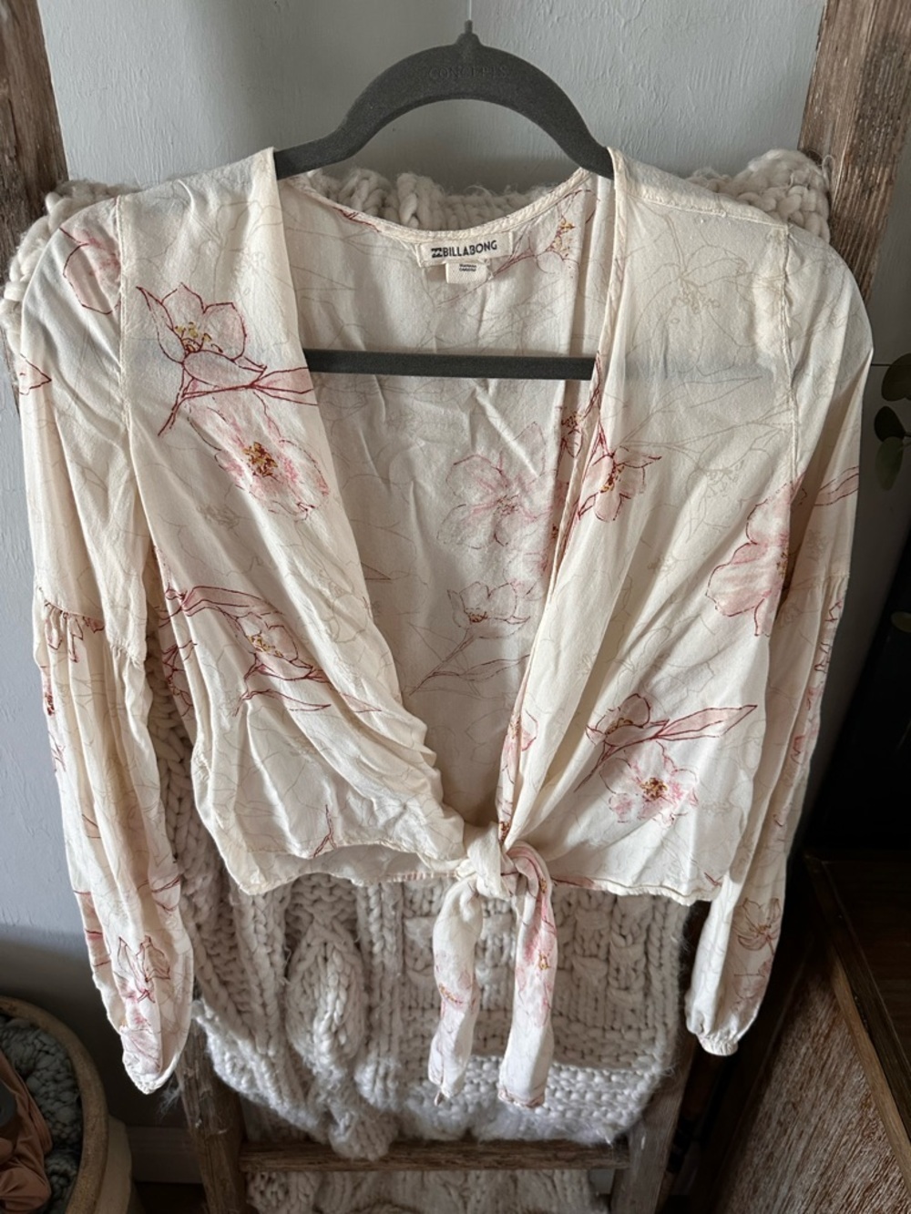 Billabong Cream Floral Tie-Front Crop Top with Pink Accents